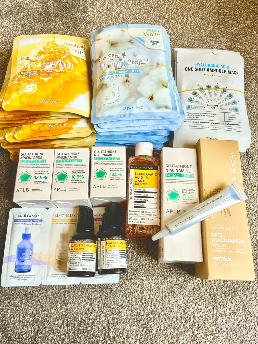 mylife17sweetas's tweet photo. 🇳🇿🫢
One thing that surprised me in New Zealand...Thai skincare is actually quite popular here!😳
This cream claims to visibly reduce wrinkles in 28 days, so I got curious and bought it😂
We'll see what happens in a month😁✨✨
思わず手にとっちゃったの。実験かな😂（笑） https://t.co/Z0KnVUXfhU