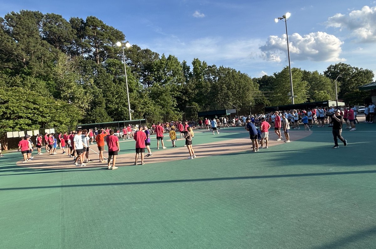 MLoftheTriangle's tweet photo. Game 1 of our Thursday World Series featuring U of Central Missouri and U of TX-Tyler. Talk about energy and enthusiasm!!! https://t.co/hBJyLrAIwj