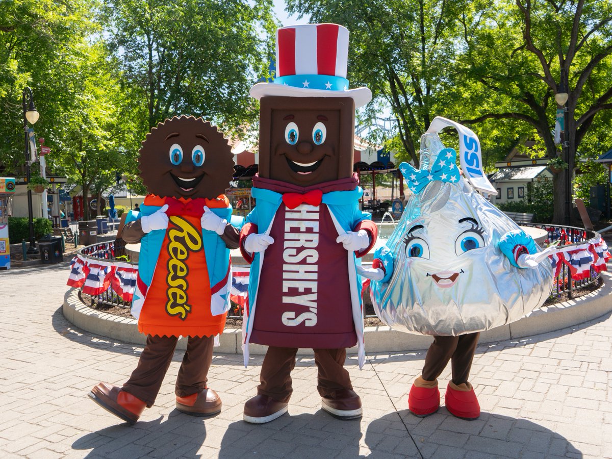 Hersheypark's tweet photo. This is THE summer to visit #Hersheypark with All-American fun (and red, white and blue!) around every corner. 

Grab summer tickets now and save more than 60% as we celebrate 120 years and America's 250th birthday: https://t.co/SB4nu81FzD https://t.co/BA6fNPwEdm