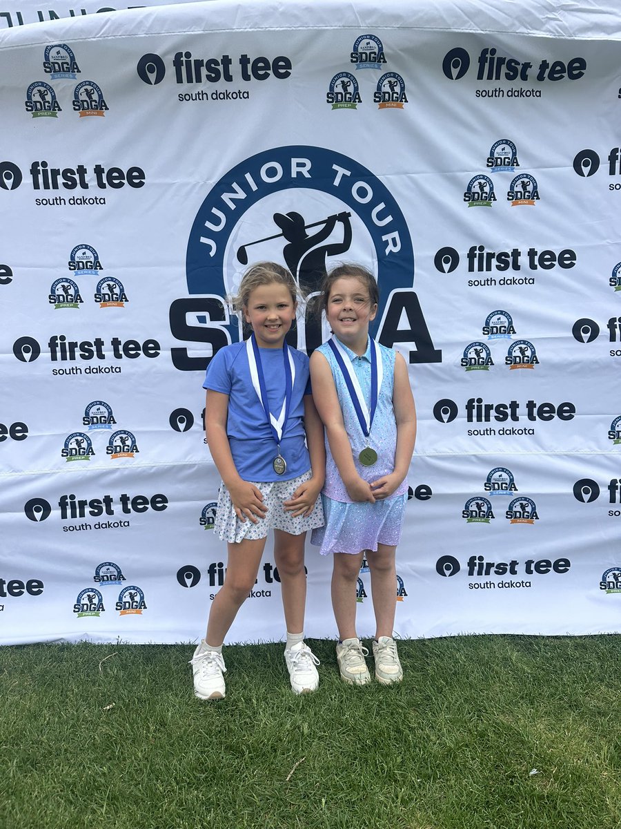 SDGAjunior's tweet photo. Here are our medalists from today at The Golf Club at Red Rock.  Full results on Golf Genius with the GGID: JT26REDROCK

9U Girls:
1st - Gwyneth Kahler 
2nd - Adysyn Reausaw

9U Boys:
1st - Lowen Kulesa 
2nd - Nolan Rachetto 
3rd - Lucas Sage https://t.co/NNnOrH18W1