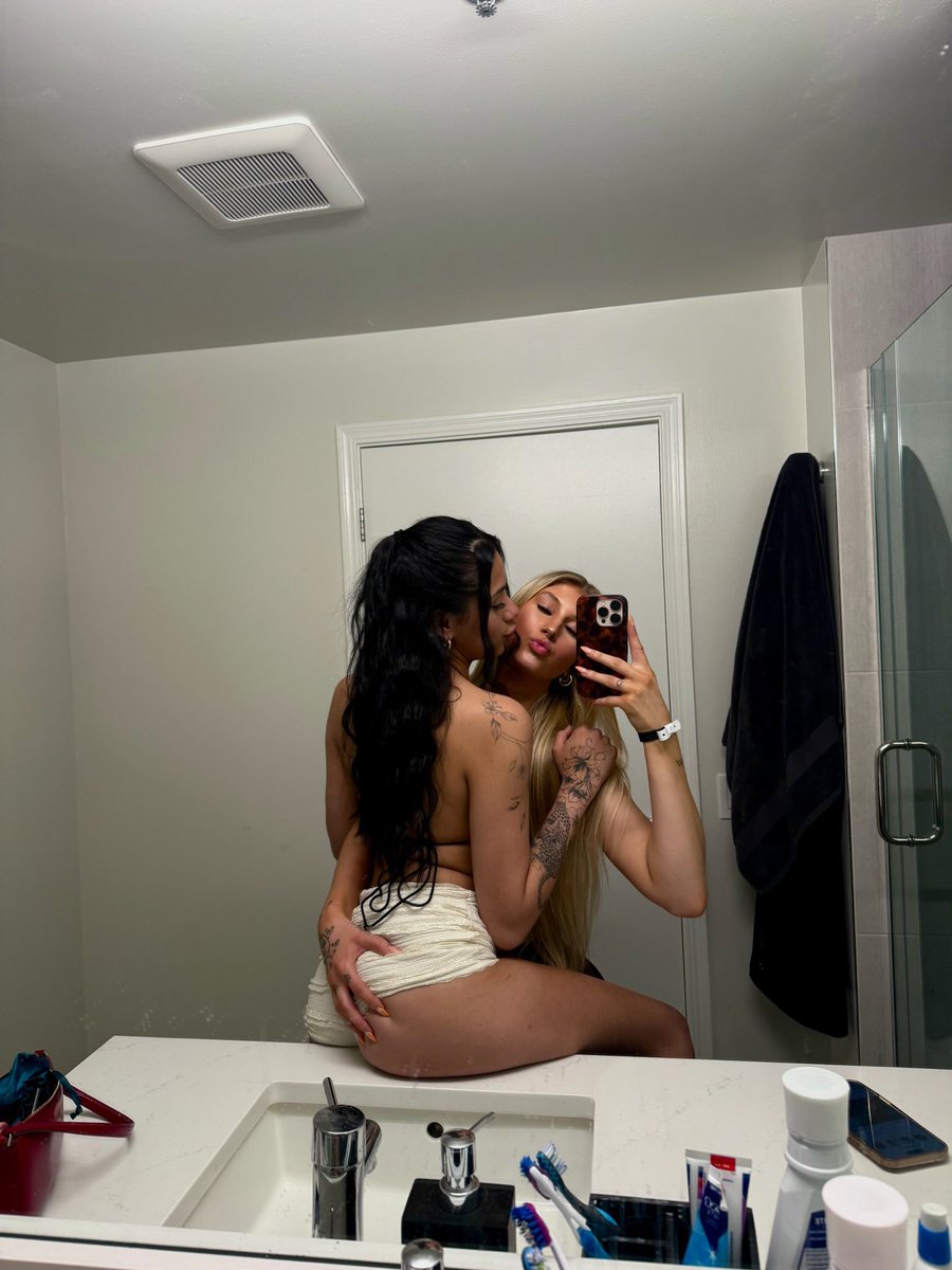 iluvvsamii's tweet photo. wish it was u instead😔💔 https://t.co/qd5Dg3V2CR