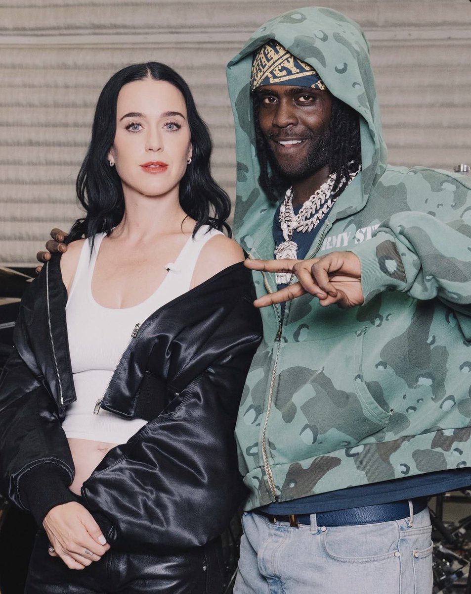 accesskatyperry's tweet photo. Legendary Lovers 🤟🏻 
tonight 
9pm https://t.co/7YdccquRvh