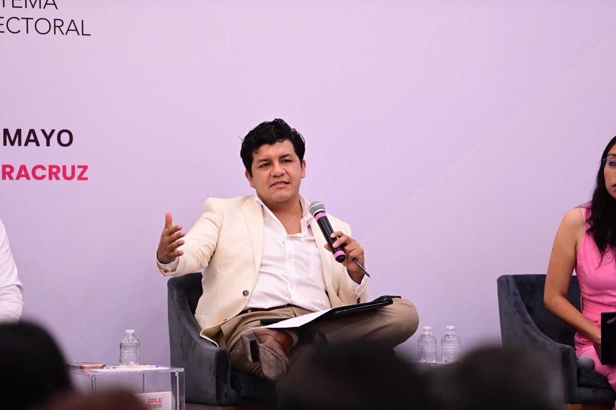ople_Ver's tweet photo. #ActividadesOPLEV 🗳️En el marco del Foro 🗣️ “Elecciones Concurrentes 2027: Retos del Sistema Nacional Electoral”, se llevó a cabo la mesa panel “Aspectos a considerar en las etapas de planeación y presupuestación para el Proceso Electoral Concurrente”,  moderada por Flor Denisse Pérez Chávez, Delegada del @INE_Chiapas, y con las ponencias de Frida Denisse Gómez Puga, Consejera Electoral del #INE; Jorge Montaño Ventura, Consejero Electoral del INE y Víctor Hugo Carvente Contreras, titular del Órgano Interno de Control del INE.