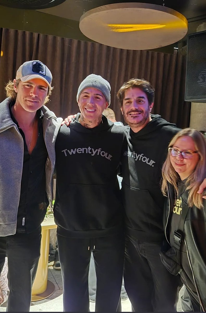 marcosgnews's tweet photo. Marcos en la presentación de Twenty Four, la nueva marca de indumentaria familiar de Enzo Fernández y Valentina Cervantes ✨️

#MarcosGinocchio https://t.co/Qc6xIPGm2Q