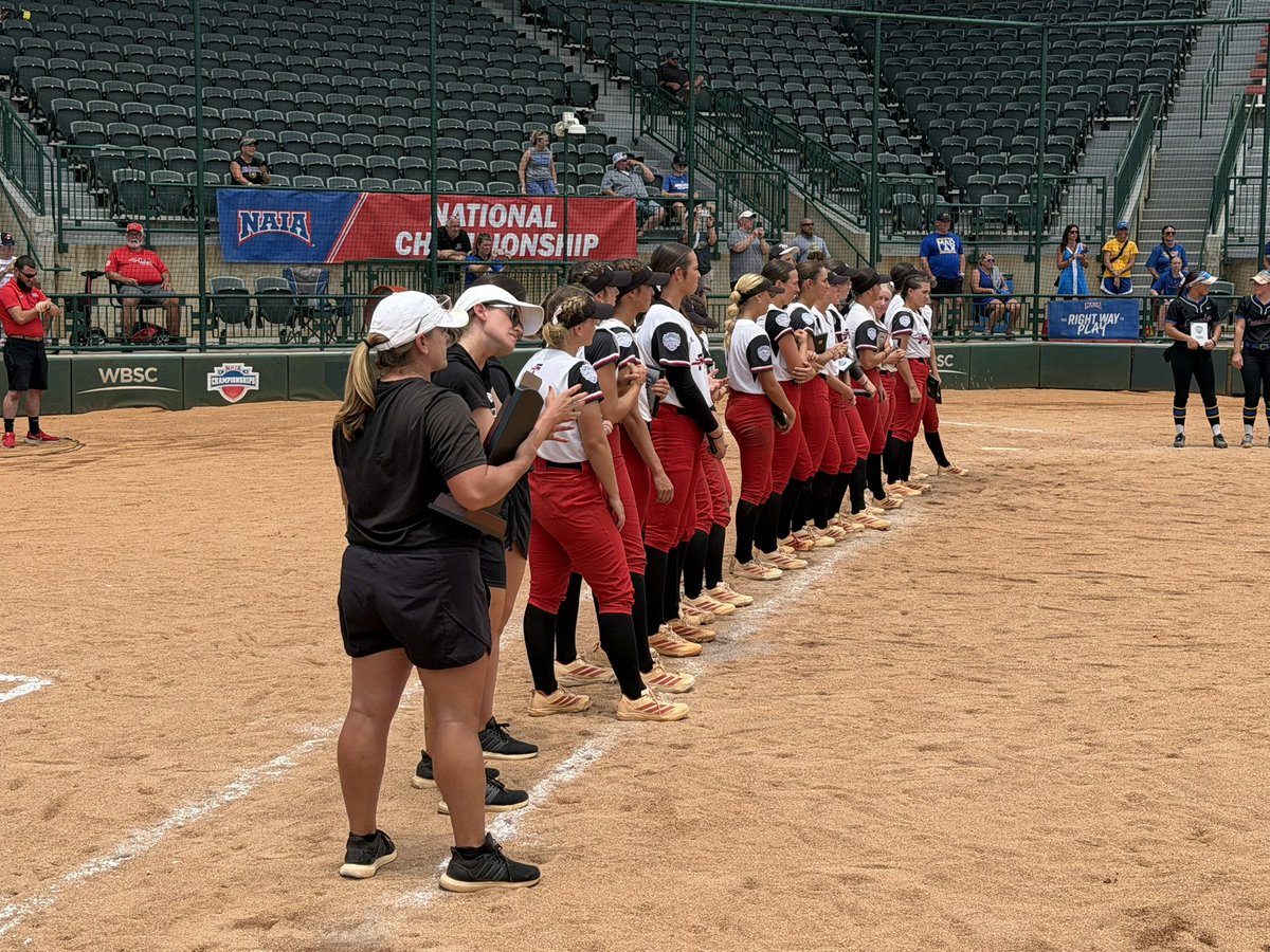 DrewWatsonAD's tweet photo. So proud this team…they battled all year and ended of doing what no other @SEUFireSoftball team has ever done. Congrats!  #FueltheFire #FireFamily #Unleash #ProudAD https://t.co/K4aBmNR1h9