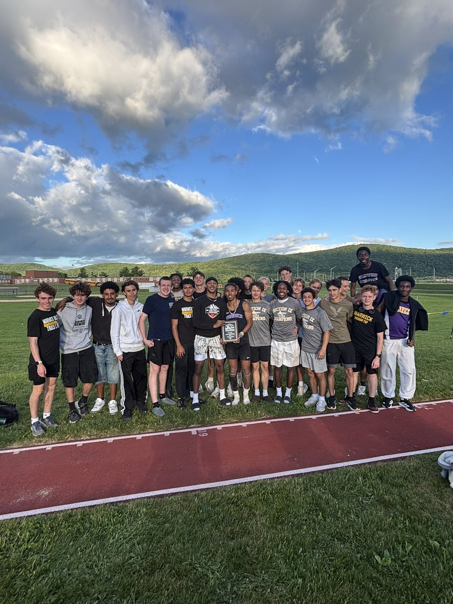WARWICK_WILDCAT's tweet photo. Champs! Warwick Boys Track and Field earn the Section 9 Team Track Title. Congrats Coach Potter and Team. Go Wildcats https://t.co/CyEfYQ7Tp2