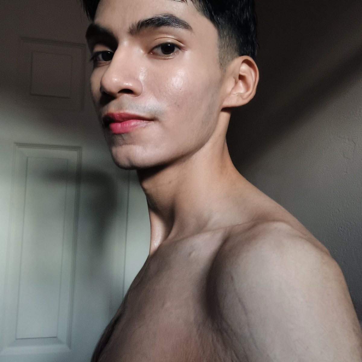 RMMJ2004's tweet photo. Un hombre que me someta y que me haga suyo 🥴¿? 
@TwinksEdoMex https://t.co/LxTRfrCgHG