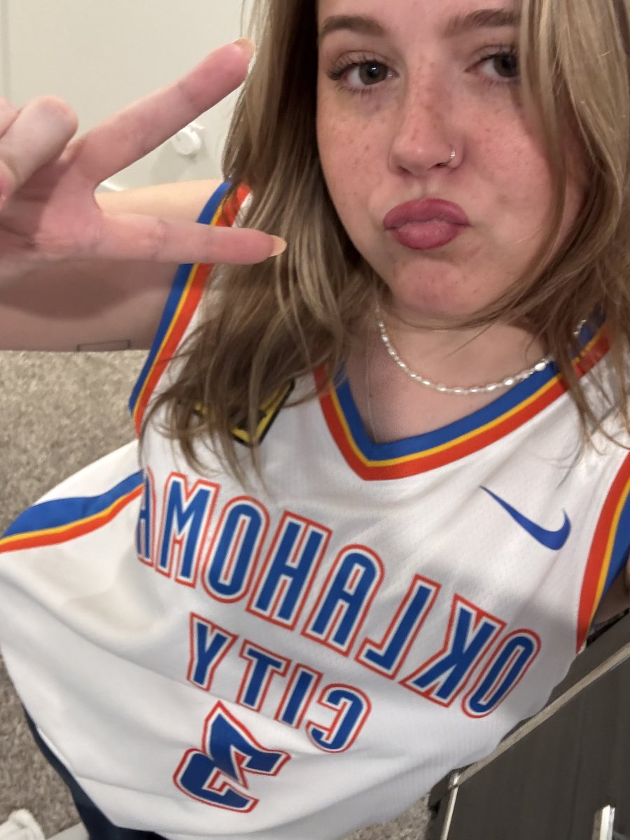 thunder in 7 tweet media