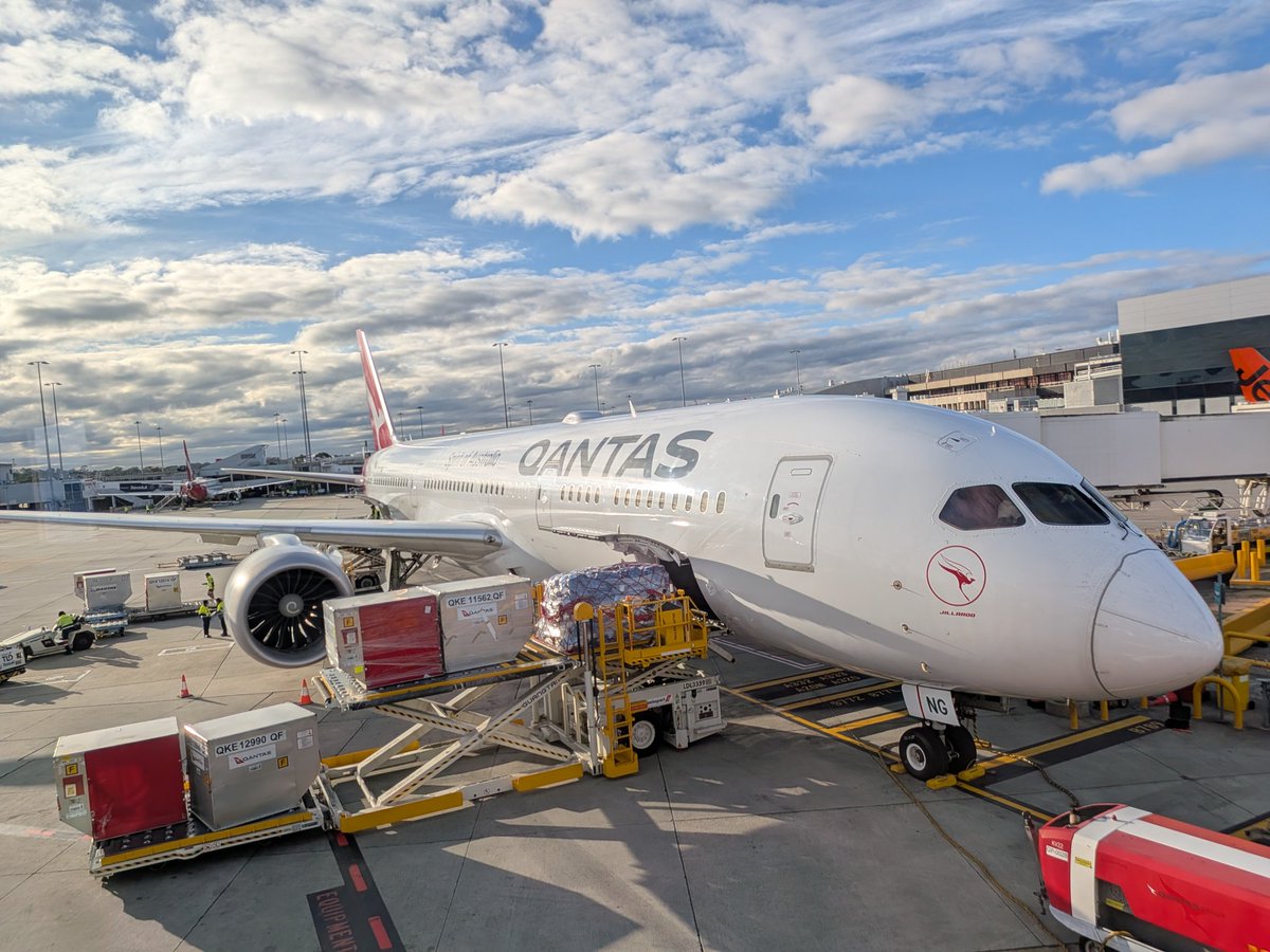 ZorbaJW303's tweet photo. Wonderful weather to fly home.
Until next time Melbourne 👋

I'm definitely coming back for all those delicious coffee☕ https://t.co/Usk5Z7aUMF