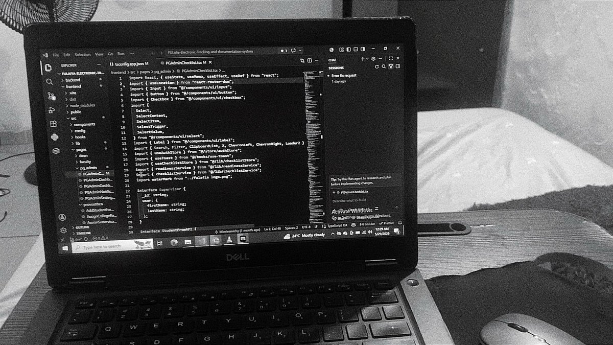 dev_amichy's tweet photo. “No sleep for the wicked they say”
Developers too are wicked??
Una nor quick tell me nau😭😭😂😂😭 https://t.co/8nsmtAj5xm