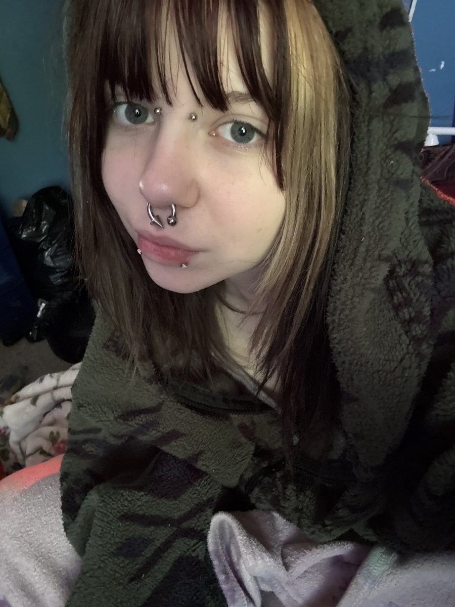 kittygirlf45513's tweet photo. hiii who’s up buying? #nsfw #nsfwtw https://t.co/qX5gBhmm6F