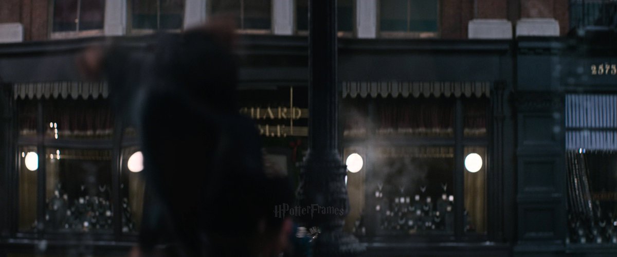 Every Harry Potter & Wizarding World Frame tweet media