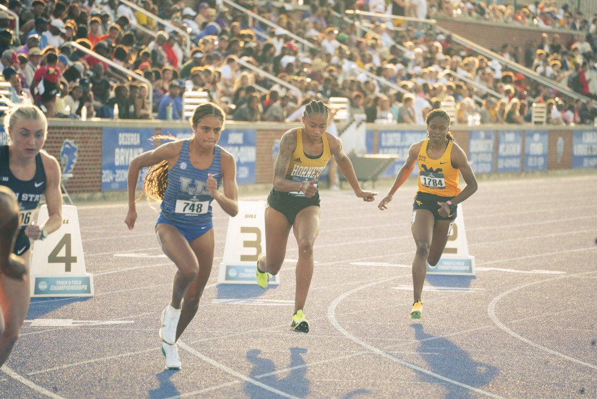 BamaStateSports's tweet photo. Aliyah Williams is headed to the 800m quarterfinals after clocking a 2:04.19 🔥

Another big-time performance on the national stage for Alabama State University. #SWARMAS1 https://t.co/270FKLADri