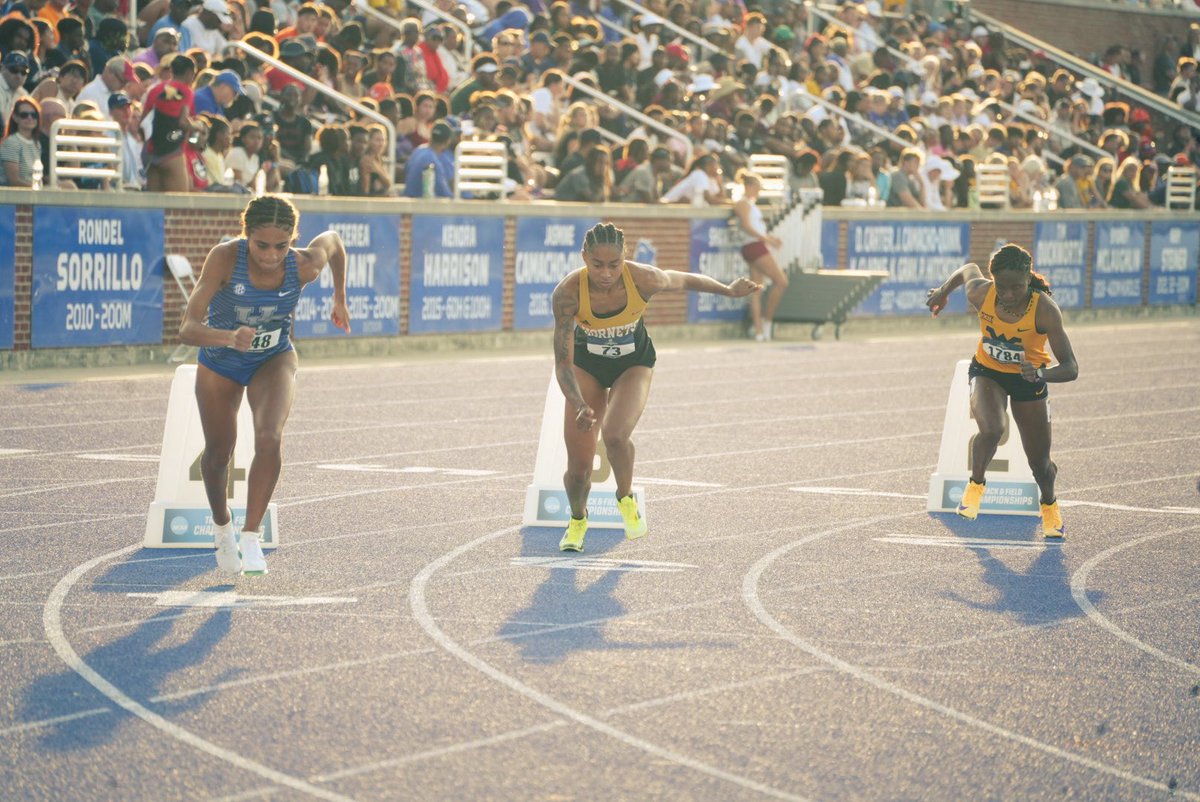 BamaStateSports's tweet photo. Aliyah Williams is headed to the 800m quarterfinals after clocking a 2:04.19 🔥

Another big-time performance on the national stage for Alabama State University. #SWARMAS1 https://t.co/270FKLADri