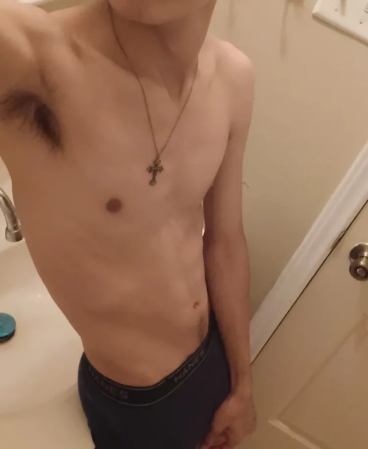 DoomAsylum's tweet photo. Right b4 my shower #Mlm #emotrade #nsfwtwt #gooner https://t.co/LUCKzZAhUK