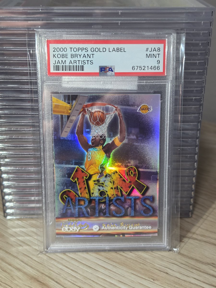 bigwerms's tweet photo. $425 KOBE REFRACTOR https://t.co/OXt8zXECkU