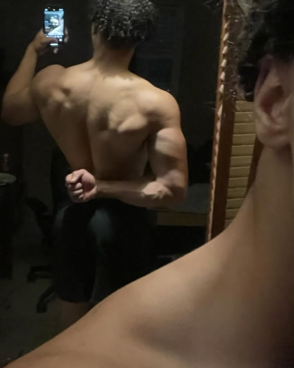 SheLovesBBC02's tweet photo. @xxcrybabyslut Now cum😋 https://t.co/pMEcnvTEQT