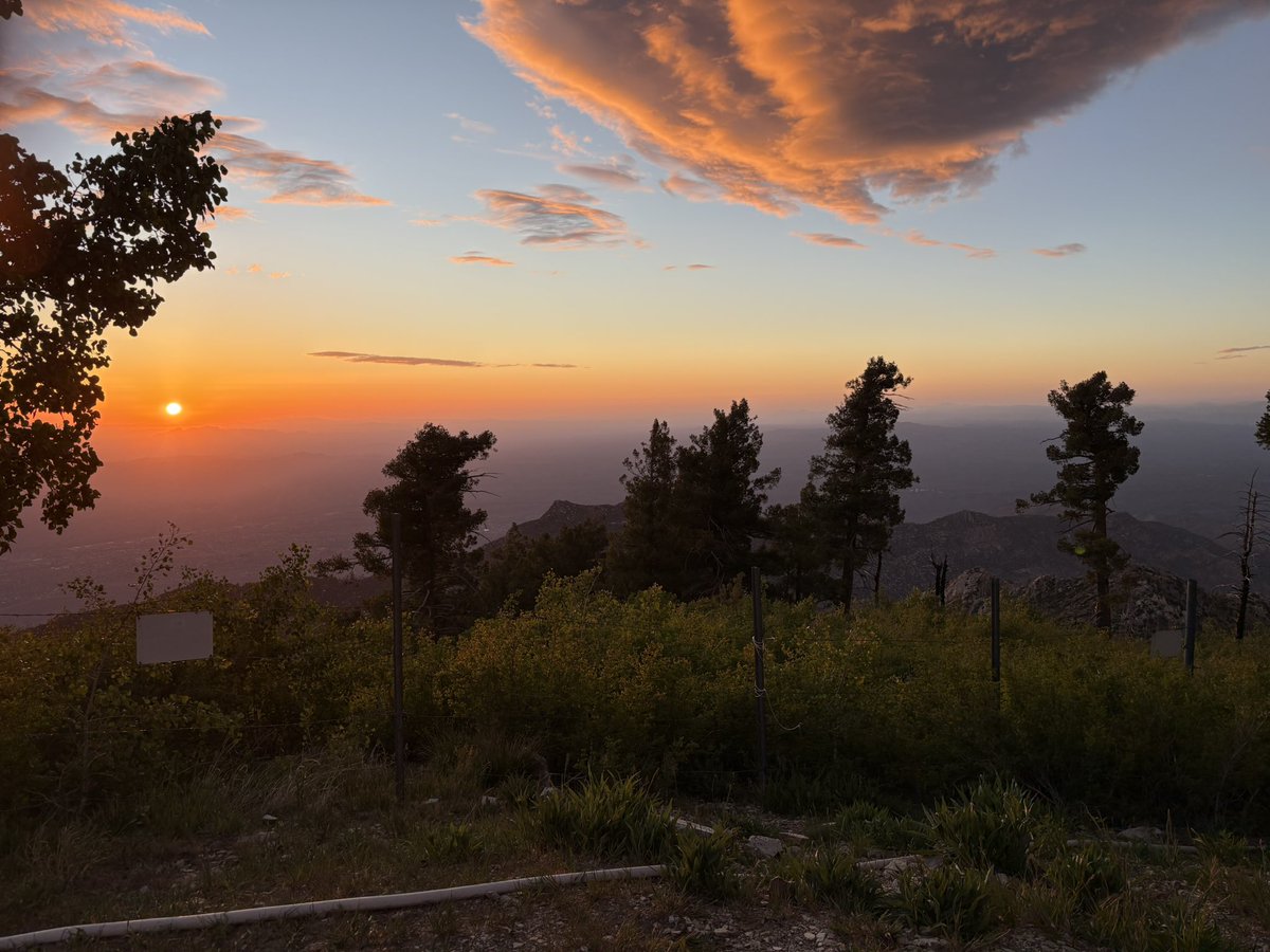 RMHSVoice's tweet photo. Sunset from Mt Lemmon, 9100 feet up https://t.co/wQ8Pbm4Ian