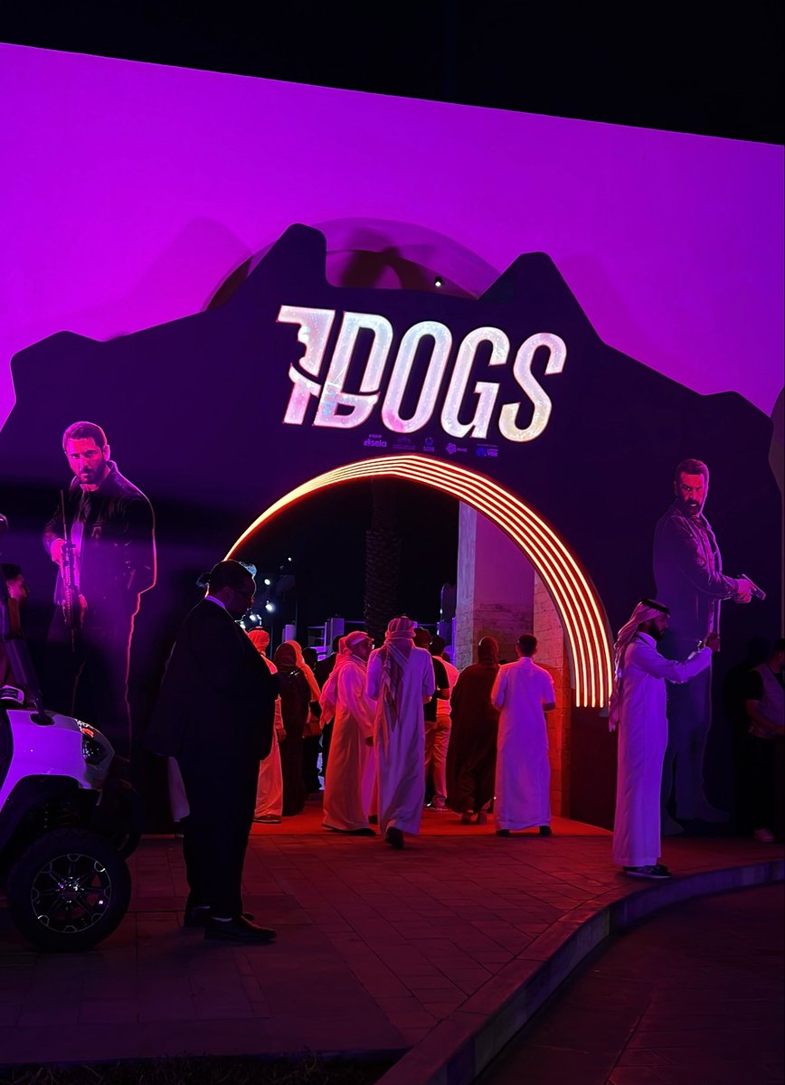 bror_20's tweet photo. اليوم كان العرض الخاص لفيلم #7Dogs  

عمل ضخم وجميل بكل مافيه جمع نجوم العالم بنجوم العالم العربي وحبيت كيف تحولت الرياض لعدة مدن ! وطلّة الفنان الكبير ناصر القصبي في السينما مميزة ومختلفة ♥️♥️ 
@Turki_alalshikh @GEA_SA https://t.co/rg02yk8KNx