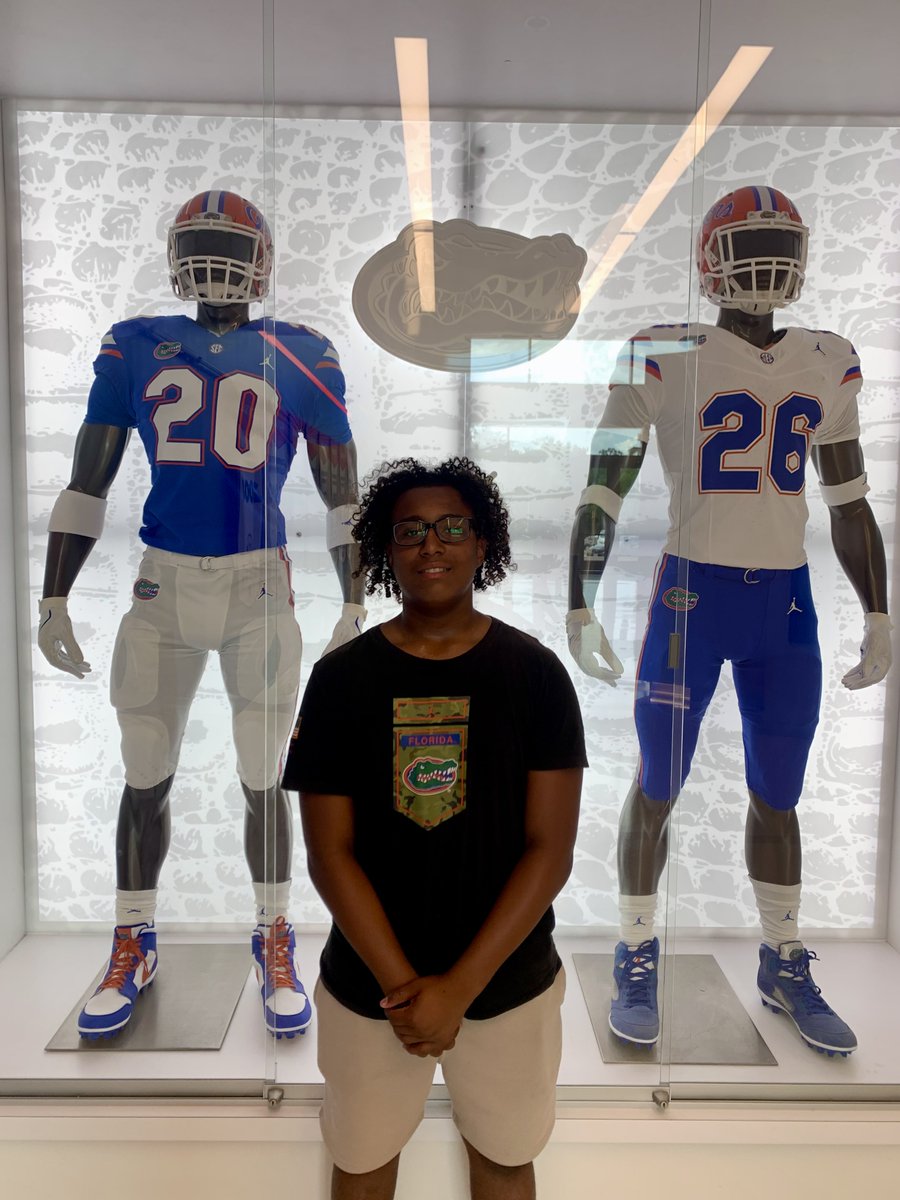 KADAJ_MARCIA95's tweet photo. Thank you to @UF for giving me a tour to your beautiful sports facility. I will be back soon to compete.  #Gogators 🐊 https://t.co/kydcInSzhh