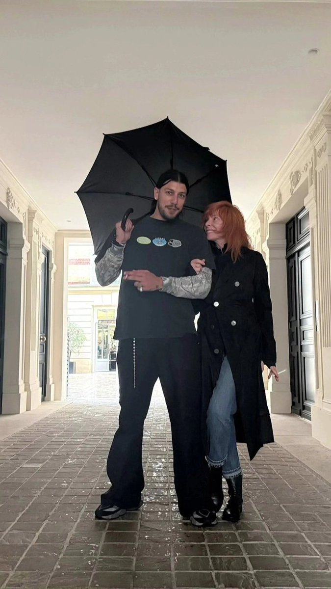 MyleneFarmer75's tweet photo. .#MylèneFarmer @djlewisparis https://t.co/Inb5SIzz8N