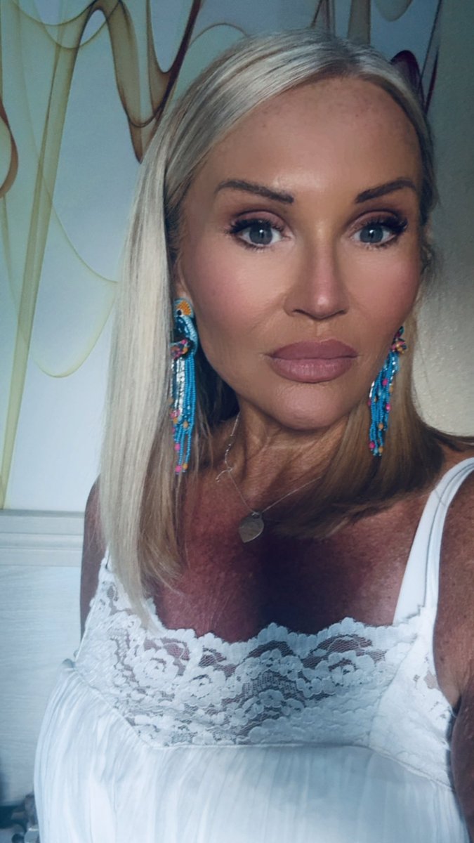 Sparkle74's tweet photo. Currently unavailable for anything that doesn’t involve bikinis and cocktails … 

Final night. 
Appreciation for my parrot earrings and my Benners Meatloaf crush. 

All shits and giggles until you realise your coach pick up is in 4 hours.

Sleep is so overrated 😬 https://t.co/3fhxp382So