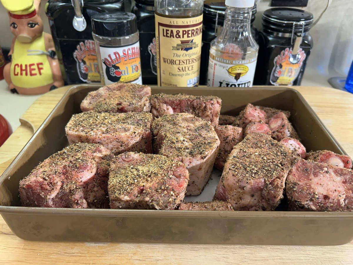 WACJEFF's tweet photo. My local beef rancher ( Waller County)called me today that he had some  free oxtails for me to pick up for a few jars of homemade jelly ( we been doing this exchange for 8 years now lol  

So I’m going to smoke these low and slow on the smoker tomorrow until they are juicy tender https://t.co/vH193UC5U7