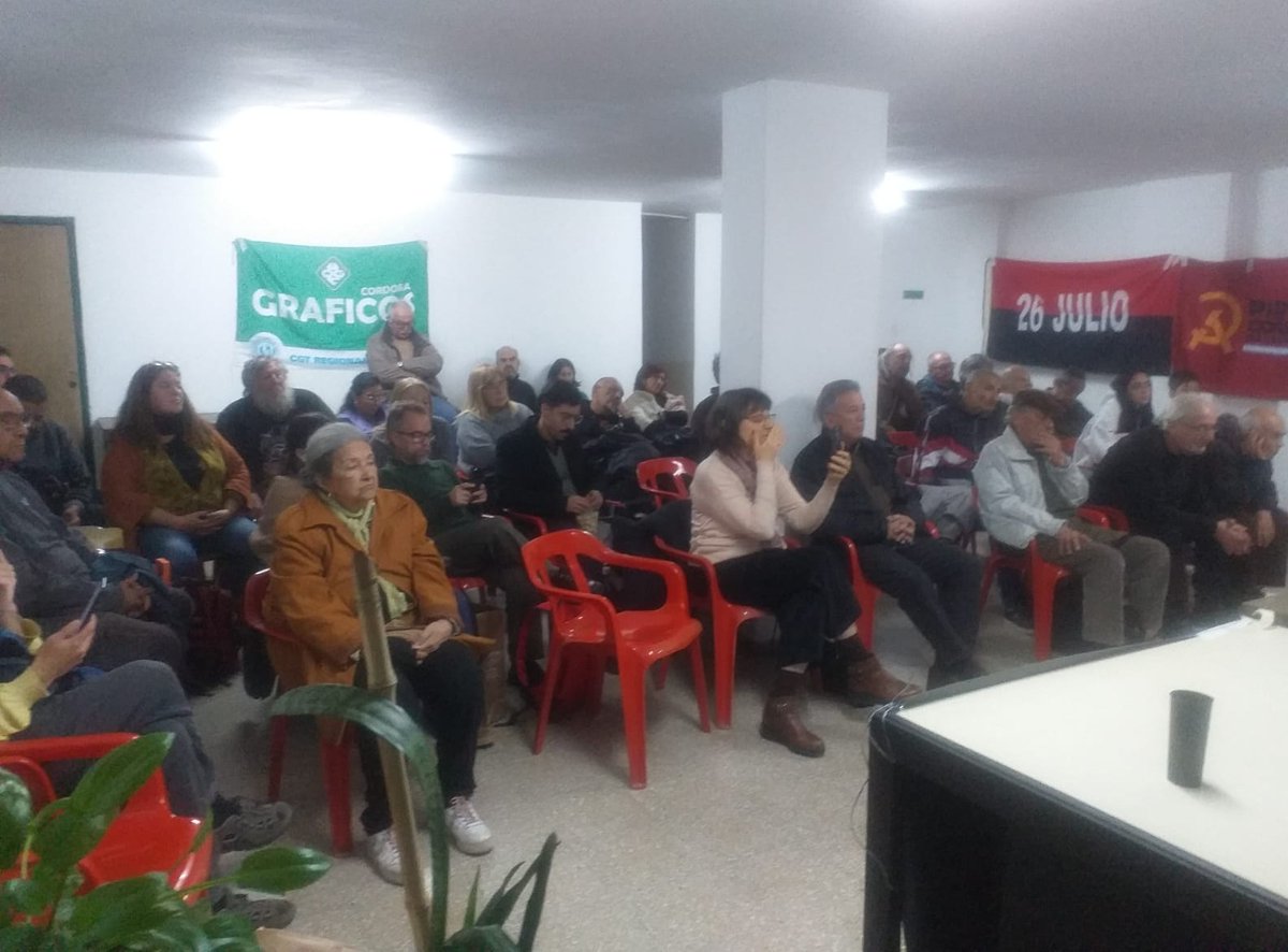 Foroddhhcba's tweet photo. Compartimos en imágenes momentos de la 📣 charla-debate ✊🇨🇺 en solidaridad con Cuba, realizada el pasado martes 26 de mayo en la Casa de los Trabajadores de Córdoba, en el marco de los 100 años del nacimiento de Fidel. https://t.co/k5WUukqkIM https://t.co/hm9qB9msFs