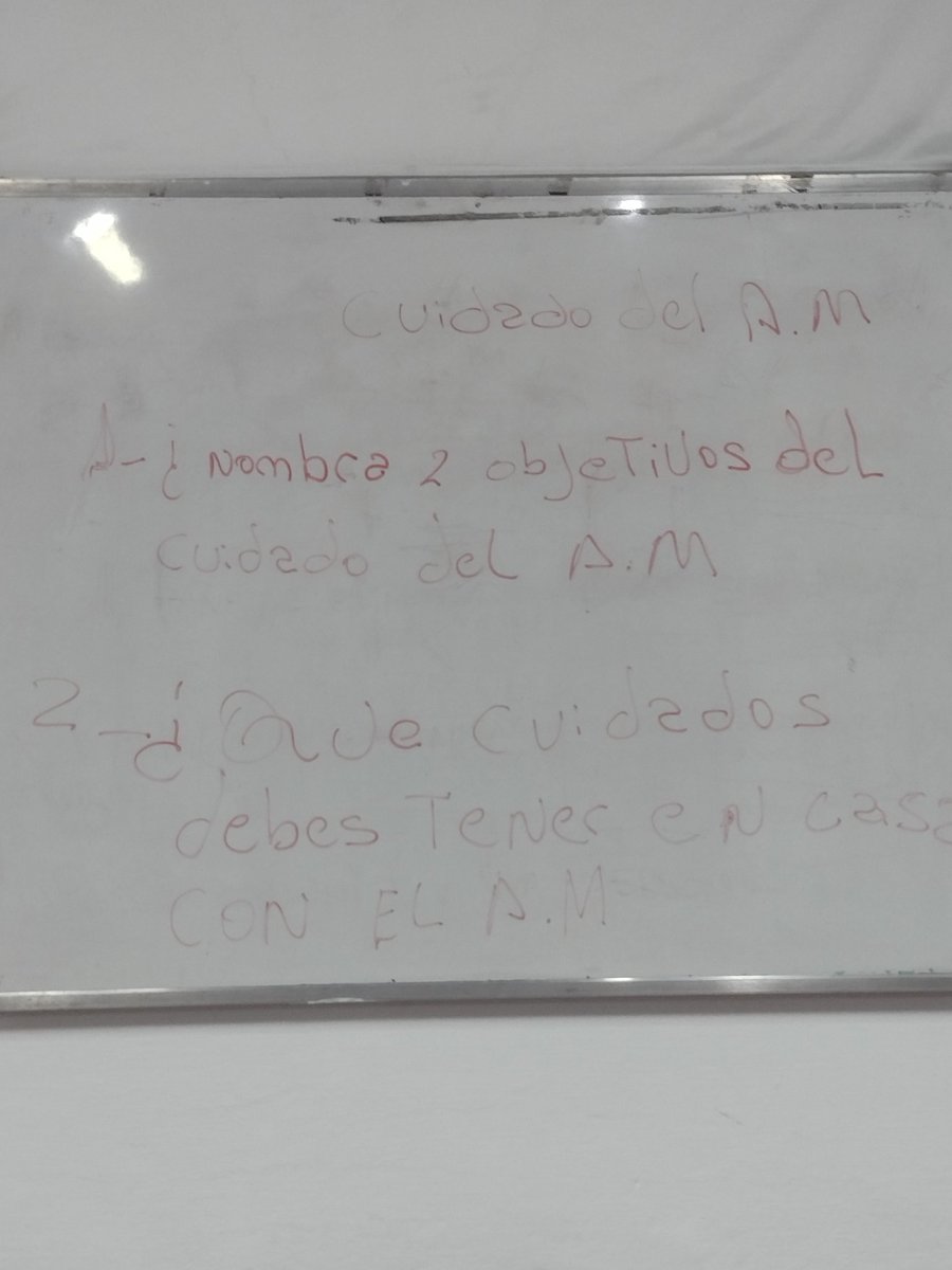 ComiteRAlfonsin's tweet photo. Mira nuestros talleres que tenemos en nuestro comité Raúl alfonsín. Cuidado del adulto mayor, yoga y folklore. Totalmente gratuitos para nuestros vecinos https://t.co/IkWbarBdI4