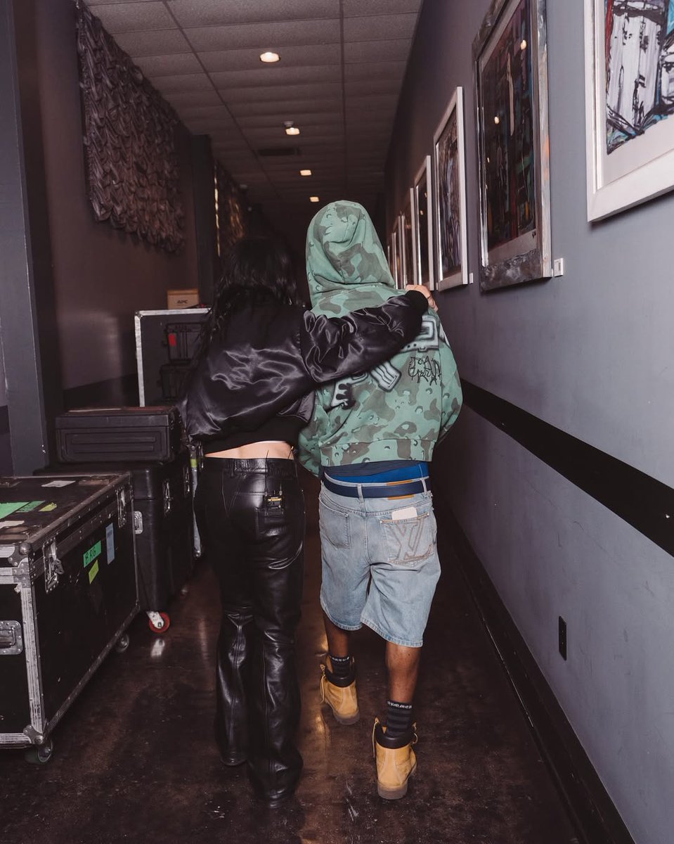 trapcit0u's tweet photo. 🚨A artista pop Katy Perry acaba de anunciar que vai rolar um remix de "Legendary Lovers" com feat do rapper norte-americano Chief Keef https://t.co/2tNDpDQ5KX