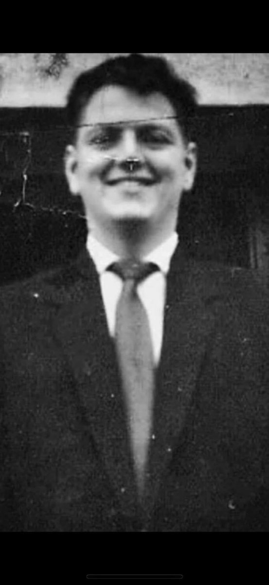 ElaineyP_'s tweet photo. Remembering with so much love my dear Dad “William” today x❤️x 

29th May 2018 ~ 8 years asleep.

Treasure your parents always. https://t.co/7ZsxWMfalE