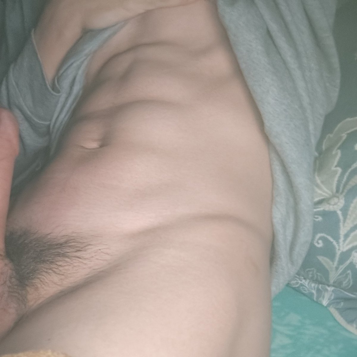 Hung2005555's tweet photo. Mưa quá ở nhà làm gì đayy https://t.co/Ngrz0v9zmx