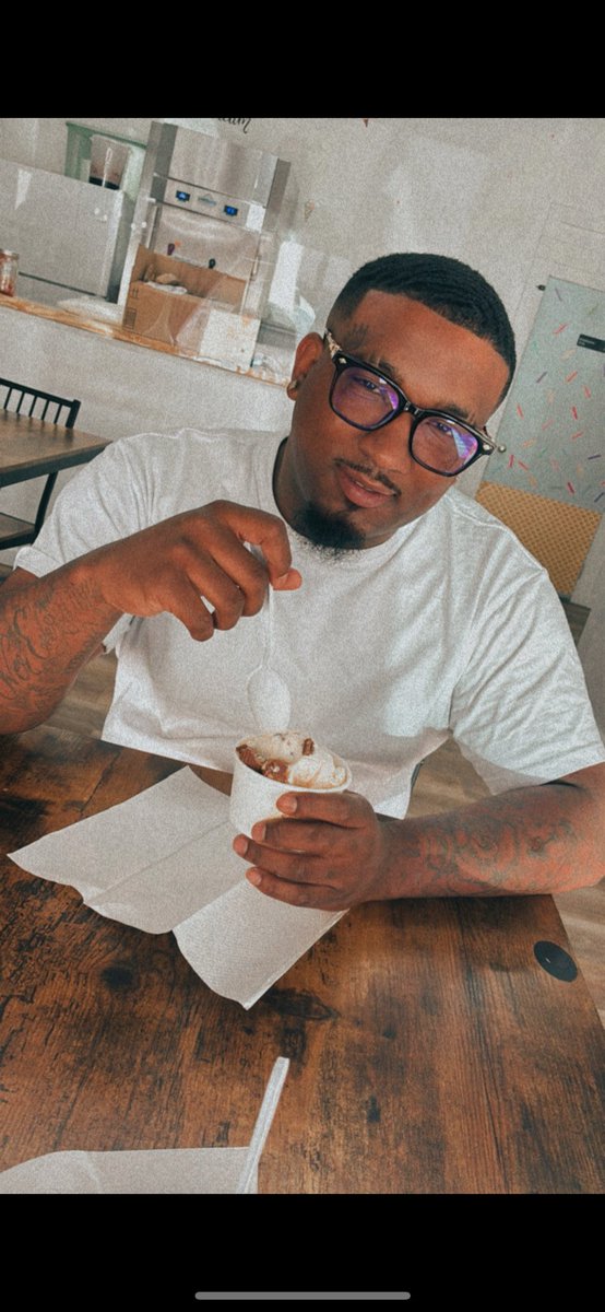 ThereGoDINERO's tweet photo. #336freaks #throatGoat #عيد_الأضحى_المبارك https://t.co/G2BSwnRkNd