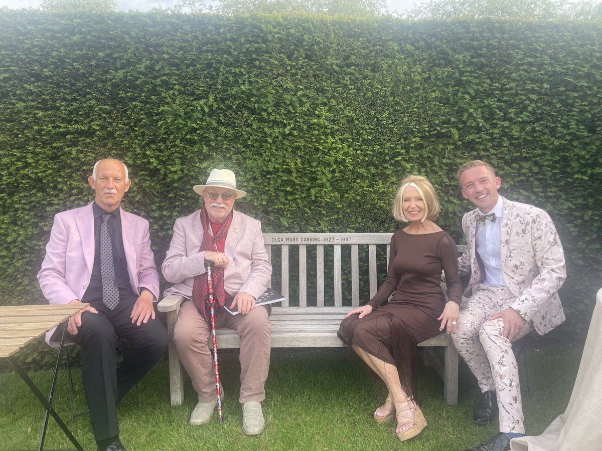 hugh_canning's tweet photo. The Pink Rosenkavalier Gang on Olga Canning’s Memorial Bench @GarsingtonOpera: Andrew, YT, Roberta, Chuck 😛😝😜 https://t.co/BvBiDxxiKK