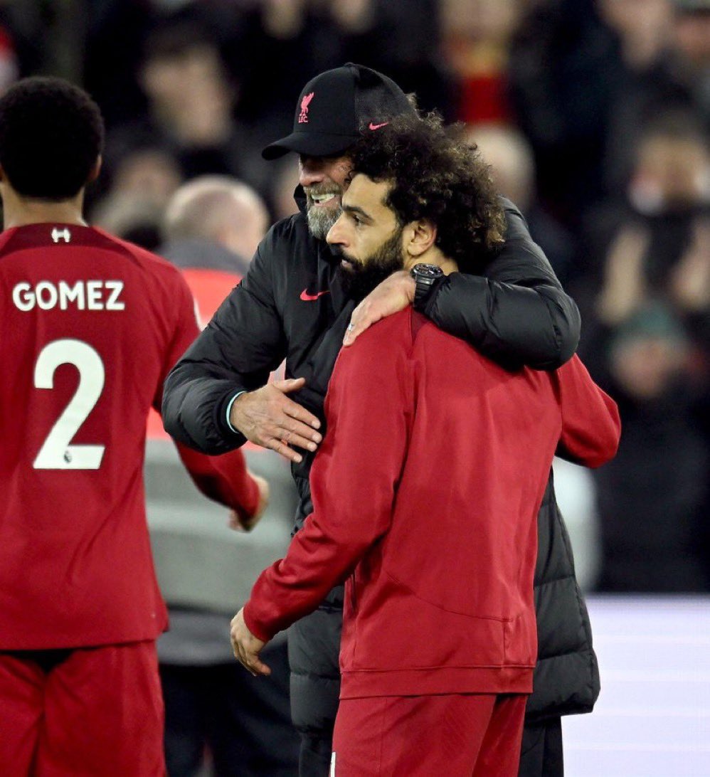 Mti115's tweet photo. تم مناقشة قدوم محمد صلاح مع كلوب .. كلوب يرى محمد صلاح اساس مشروع #الاتحاد القادم 🤯🚨⚫️🟡
 #خلصوا_مع_كلوب https://t.co/rDZgzgxFld