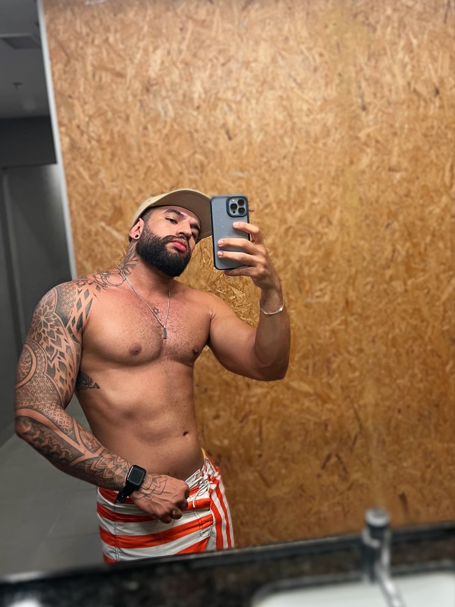 Indispensavel's tweet photo. ufa 🥵🥵 https://t.co/et5z7m7YDx