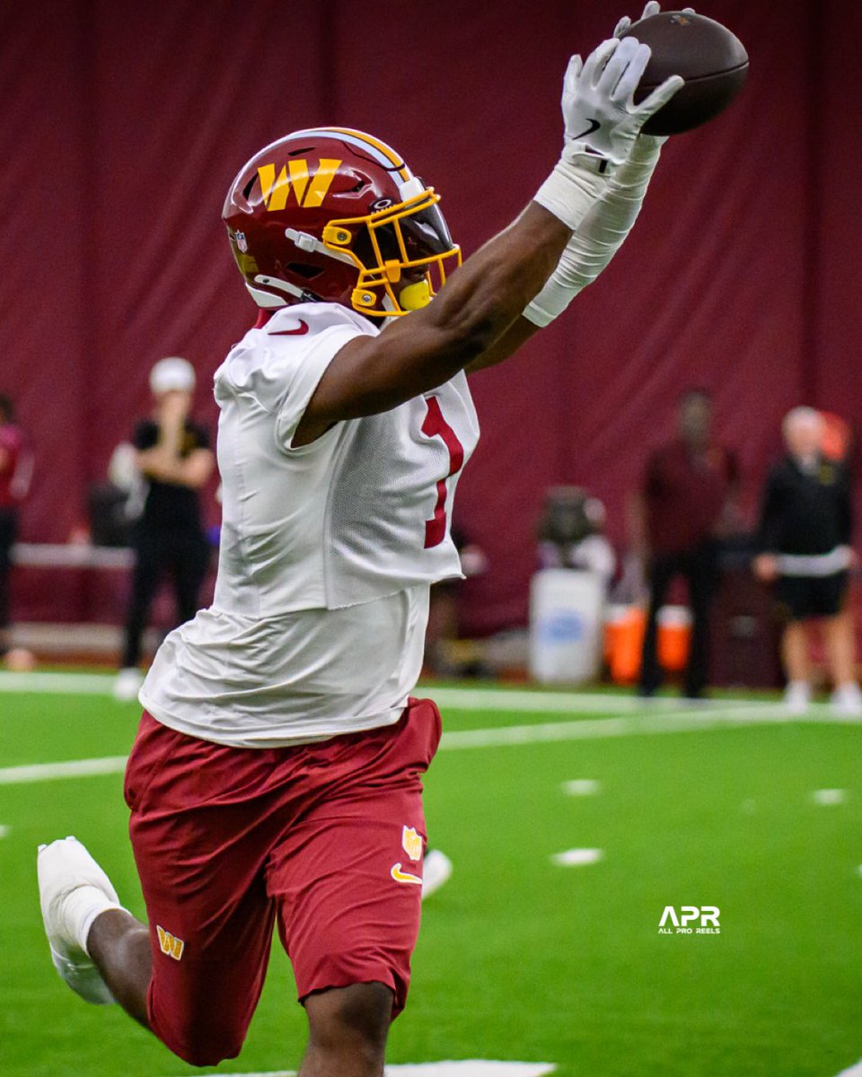 allproreels's tweet photo. OTAs Session 1: Pass catchers. https://t.co/TQxOjqgiEQ
