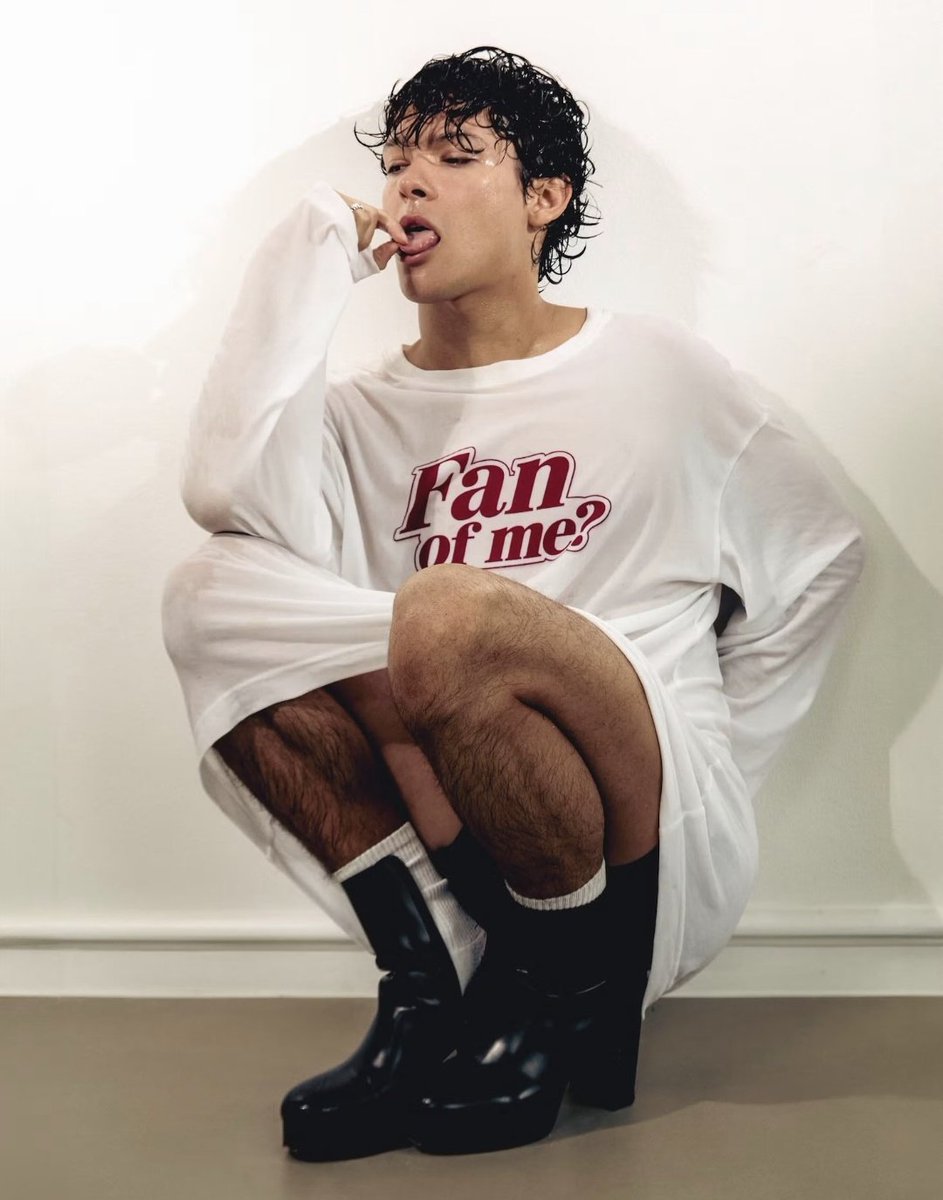 cuntberq's tweet photo. the duality of this man istg https://t.co/aLmrABSCur