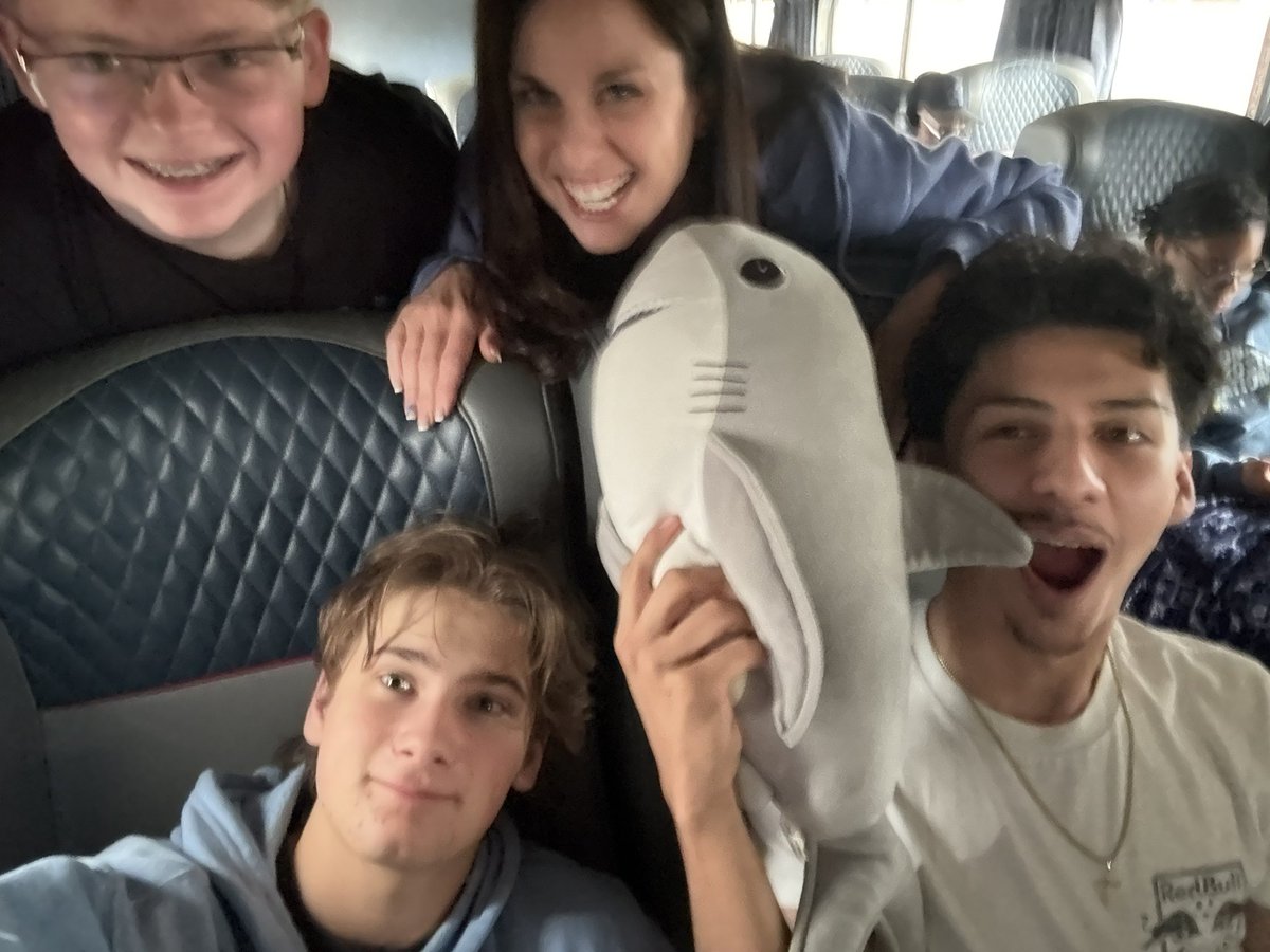 JennTurnerChef's tweet photo. Excellent ride on the rails @Amtrak as we made our way to the Windy City! @ISDSchools @NRAEF https://t.co/AmnDnEeYAX