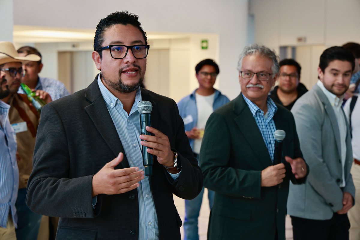 distritoQRO's tweet photo. distritoQRO CHAT sigue consolidándose como un espacio donde realmente suceden conexiones y nacen nuevos proyectos. 🤝🧠 https://t.co/25WvBsHdjw
