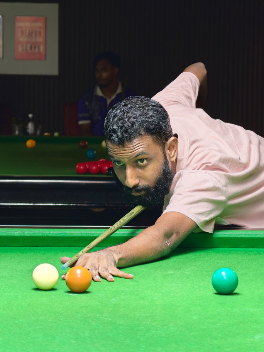 CheeranDas_'s tweet photo. Playing snooker is something like my life, definitely not easy and I have been doing it for years ⚫️ https://t.co/srGxmSFZYV