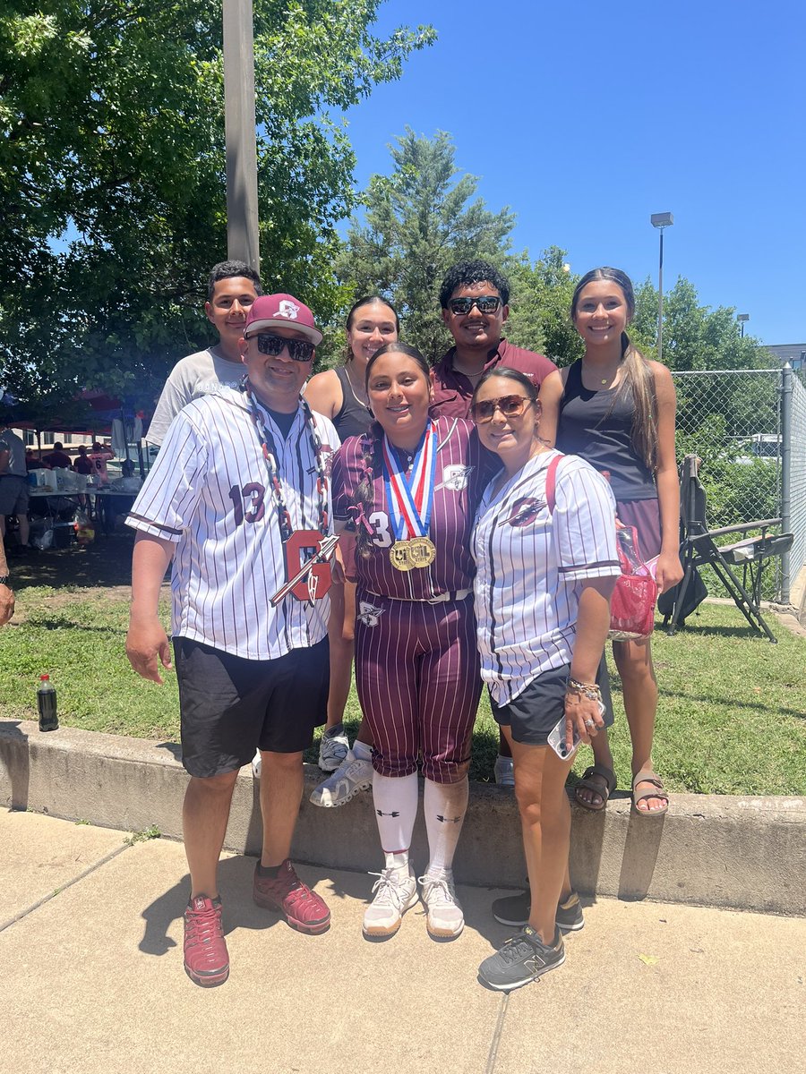 RaelynnPena6's tweet photo. WE ARE YOUR 2026 2A D1 UIL STATE SOFTBALL CHAMPIONS!!!!! I love this team so much our chemistry is unmatched and it shows. Well now it’s time to get back to travel ball. #BACK2BACKCHAMPS #MAIDENSOFTBALL💍🏹🥇🏆 @CoachWylyUTTSB @TheCoachColwell @TheCoachLeCroy @TonyMcK13576359 @Mackenzie_Sher @CoachKRaines @eric_henderson2 @CoachBiancaG @CSchoony11 @RaeRod03 @TXSI18 @96bearkat16