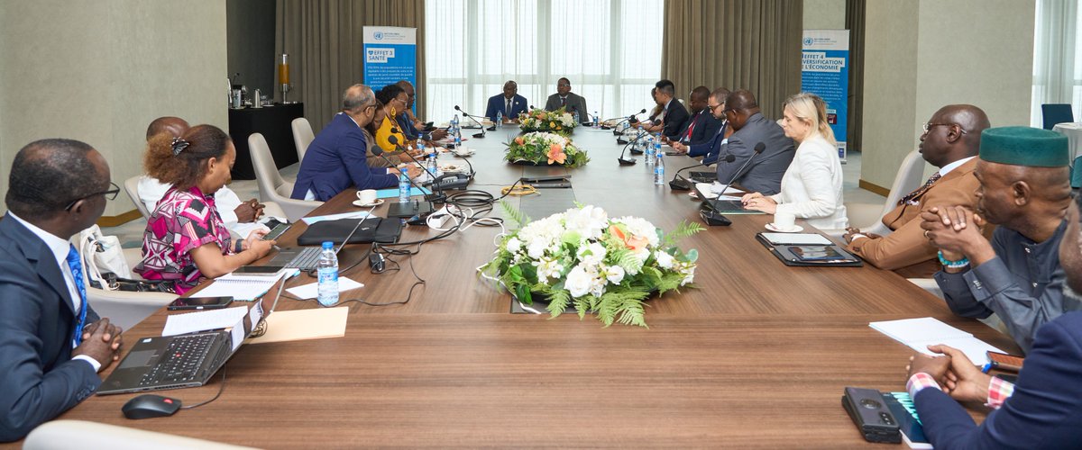 UN_Congo's tweet photo. Réunion UNCT ad'hoc avec @claverGatete, Secrétaire Exécutif @ECA_OFFICIAL. Discussions sur intelligence artificielle, mobilisation des ressources &amp; renforcement de la coordination interagence. https://t.co/tXhCS6KTrb