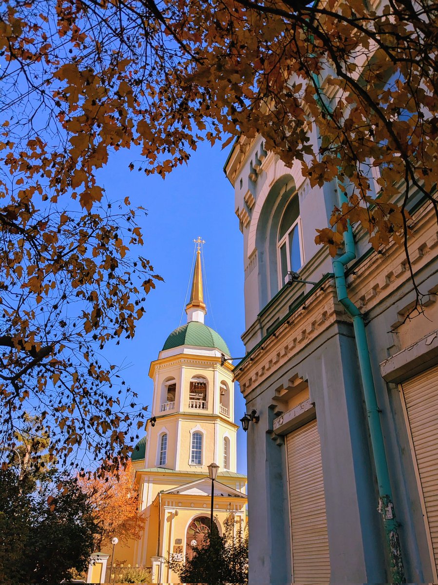 DeeDrie89's tweet photo. @enzio8843 Been there in October, a charming old town, very sunny as most areas around Baikal https://t.co/Hsx1oyu2xQ