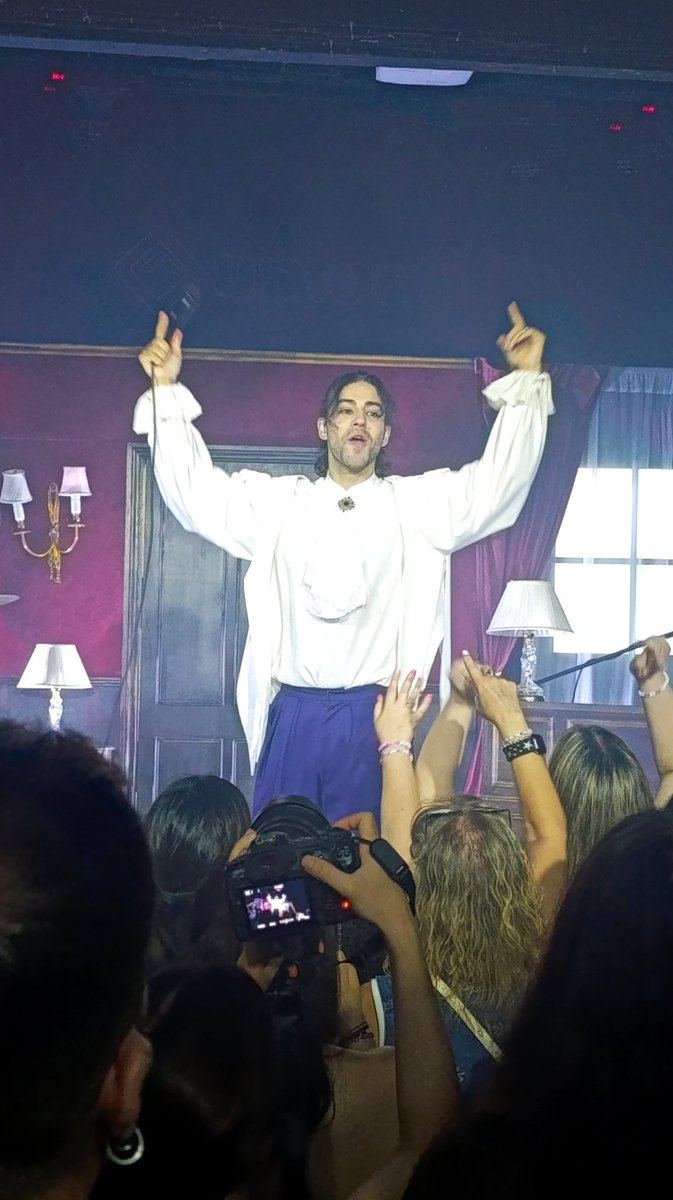 Maalm69's tweet photo. Ha sido increíble @Agoney 💚
#Dicotomia https://t.co/wDW71Xzjge