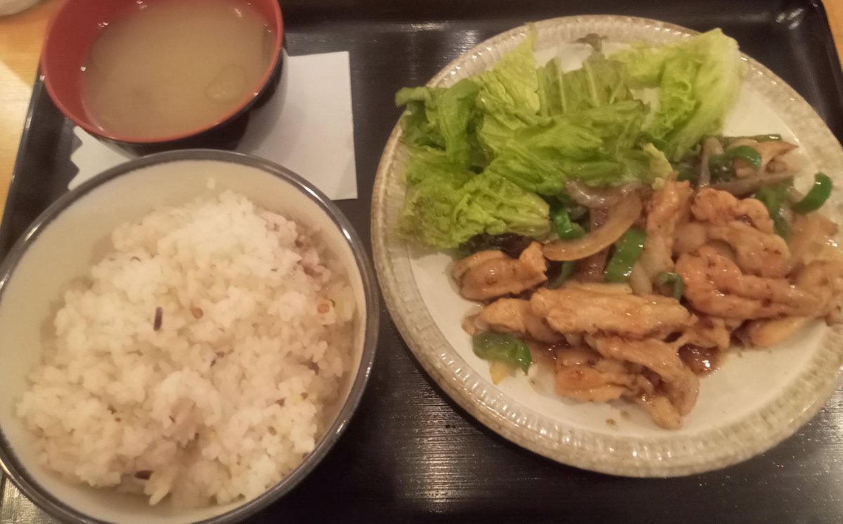 Sachinekko's tweet photo. つぶやき。
鶏のセセリ柚子胡椒炒め。
黒胡椒強くて、柚子胡椒わからなかった。 https://t.co/FJjuNh2zrW