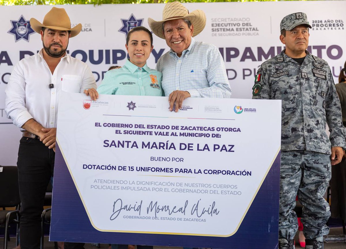 DavidMonrealA's tweet photo. Desde Tlaltenango, hicimos entrega de equipamiento policial y nuevas patrullas a las corporaciones municipales de esta región sur de Zacatecas. 

Reafirmamos nuestro compromiso para seguir avanzando en la estrategia de pacificación en todo el estado mediante instituciones mejor preparadas y con mayores capacidades de respuesta.

#AñoDelProgreso