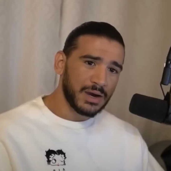 Youtube Replay tweet media