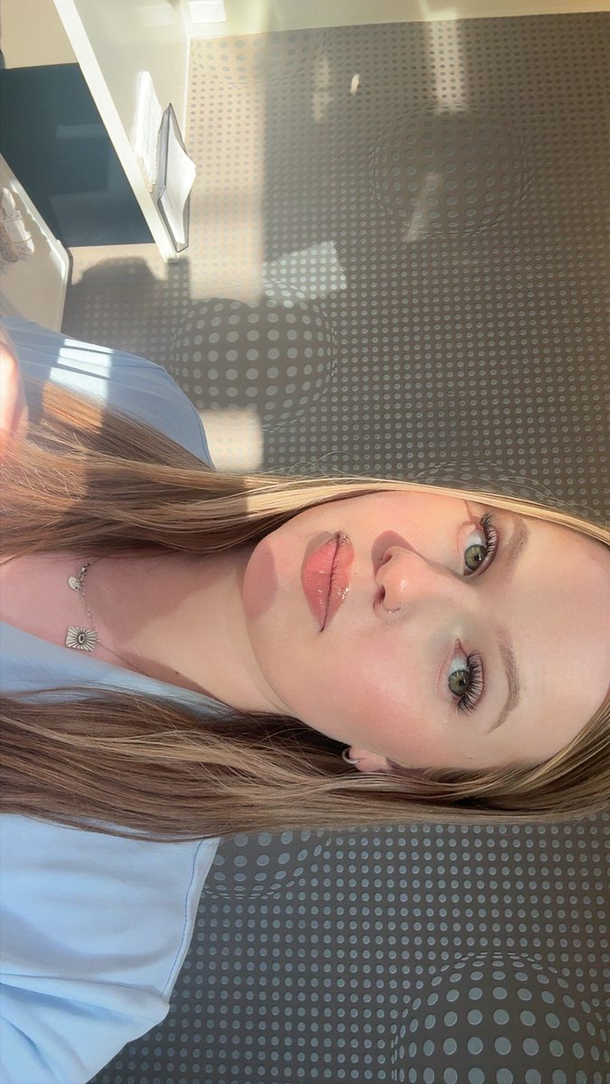 iluvlyddd's tweet photo. 2020 —> 2026 🧍‍♀️ https://t.co/HXSYXutYSB