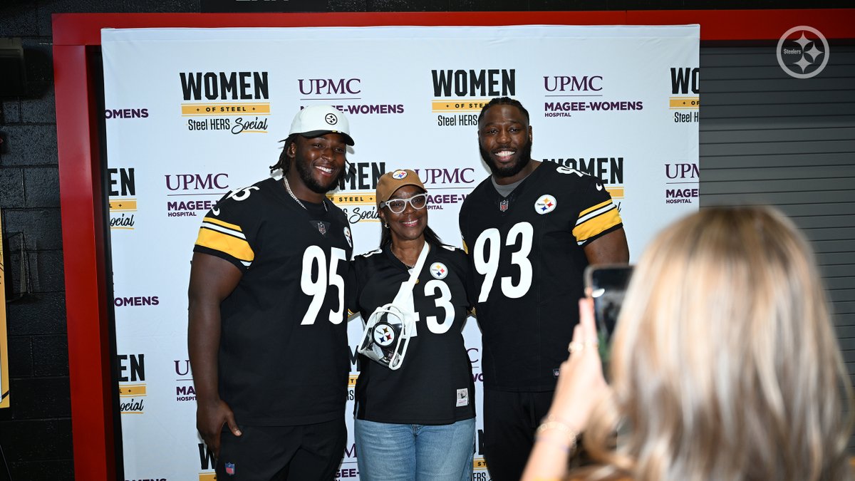 Teresa_Varley's tweet photo. The Steelers female fanbase is a powerful one, and they showed up in big numbers on Thursday night at the third annual SteelHERS Social, presented by UPMC  Magee-Womens Hospital.

🗒️: https://t.co/8MXHBnh8YO https://t.co/NLSQVKT32L